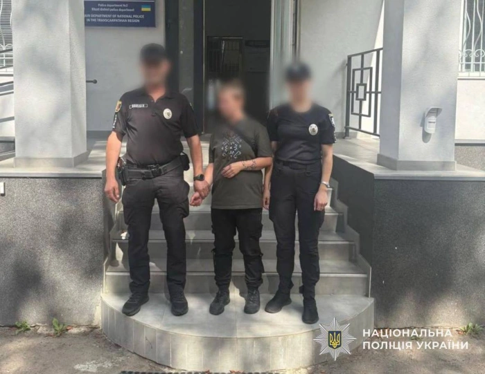 Застілля закінчилося вбивством: у Міжгір’ї жінка смертельно поранила 60-річного сусіда