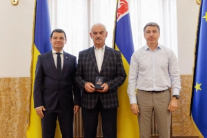 Шістьох відомих краян відзначили нагрудним знаком «За розвиток Закарпаття»