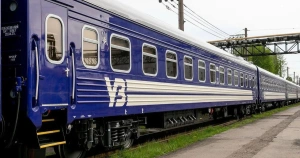 Через бойові дії із суттєвим запізненням курсує низка потягів до Закарпаття