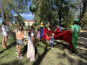 Ініціатива «Разом. Тут і зараз»: як в Ужгороді пройшов родинний захід для ветеранів та їхніх близьких